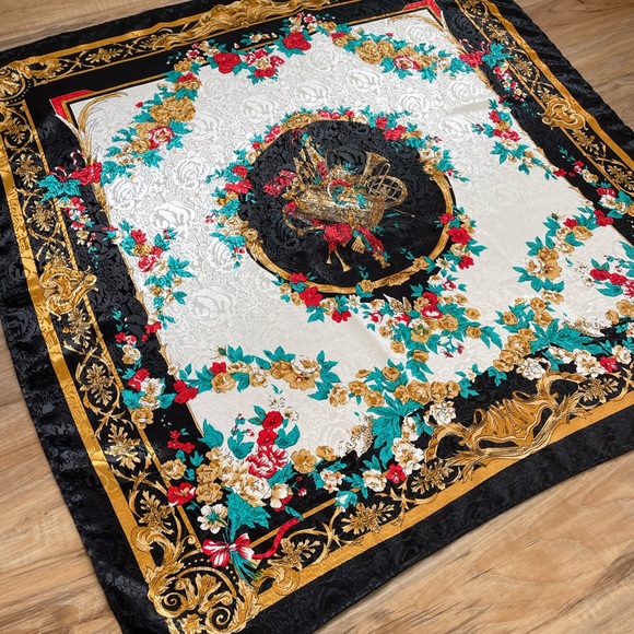 Black and Gold Instrument Scarf - Picture 4 of 10